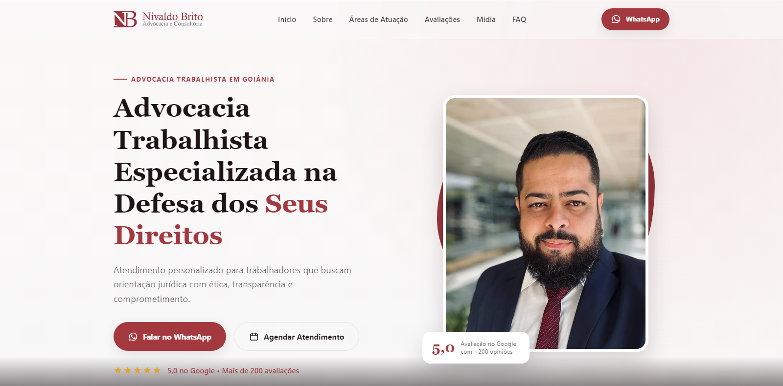 Landing page desenvolvida para Nivaldo Brito Advocacia, mostrando a seção inicial com foto do advogado e avaliação do Google